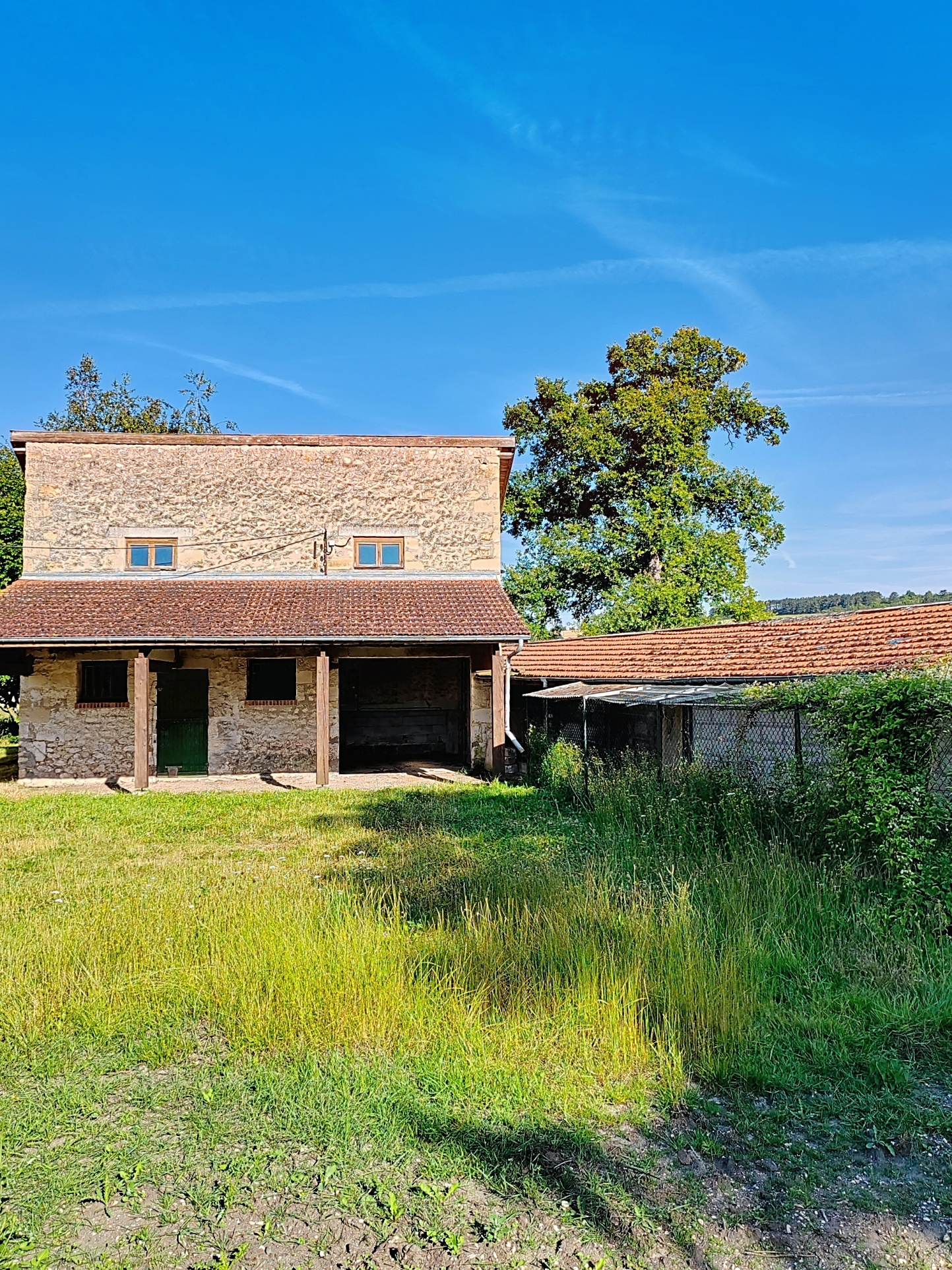 GRANGE 140 m2 À RÉHABILITER