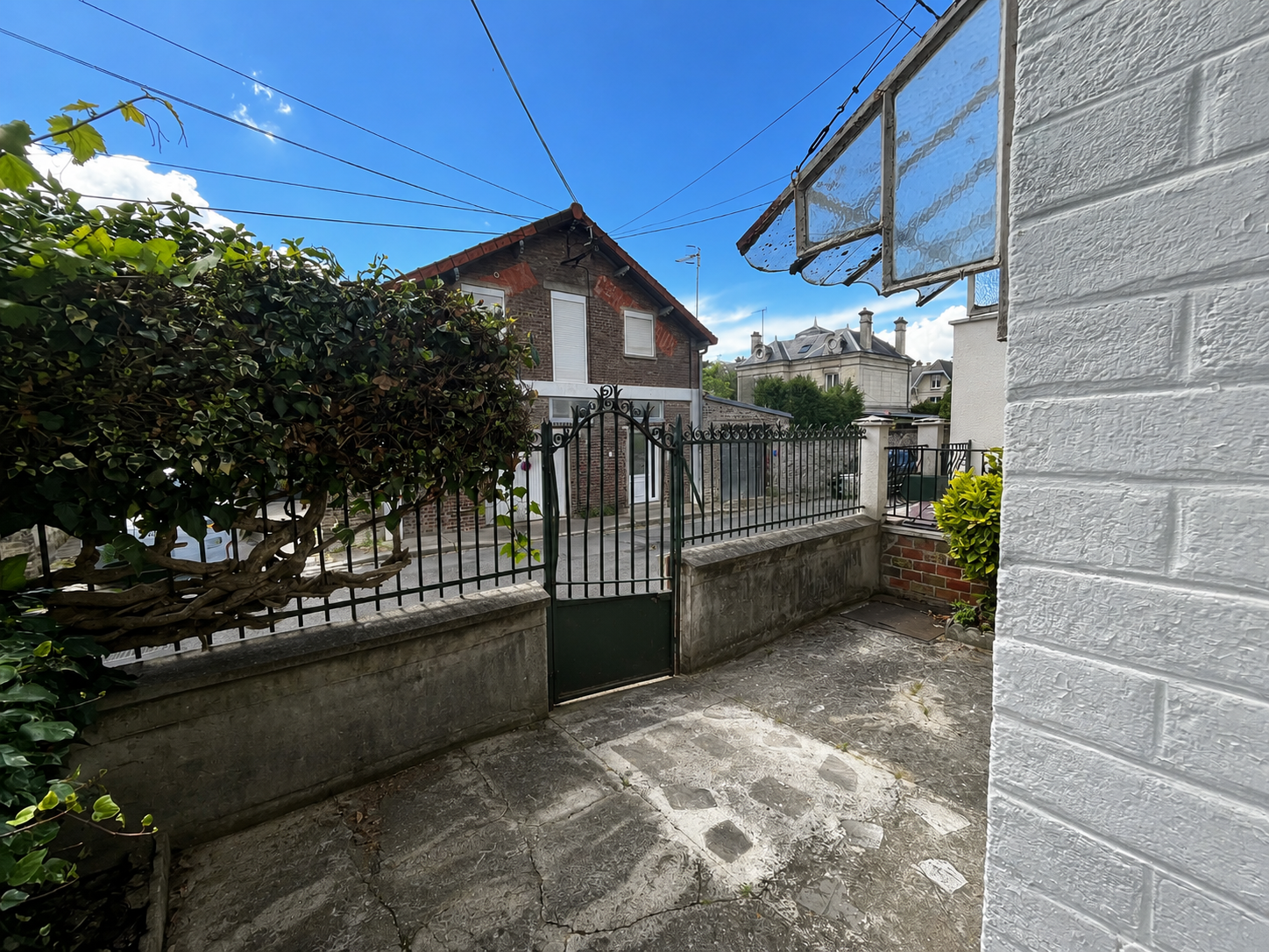 Maison en pierre 110 m2   7 pièces - dépandance